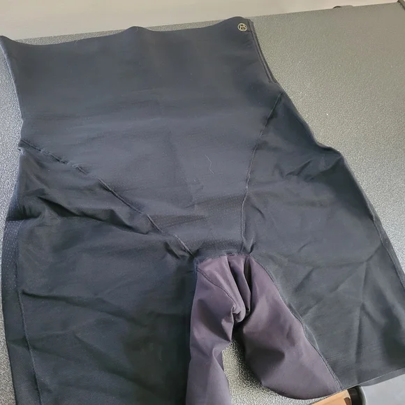 Shapellx Booty Shorts - Picture 1 of 6